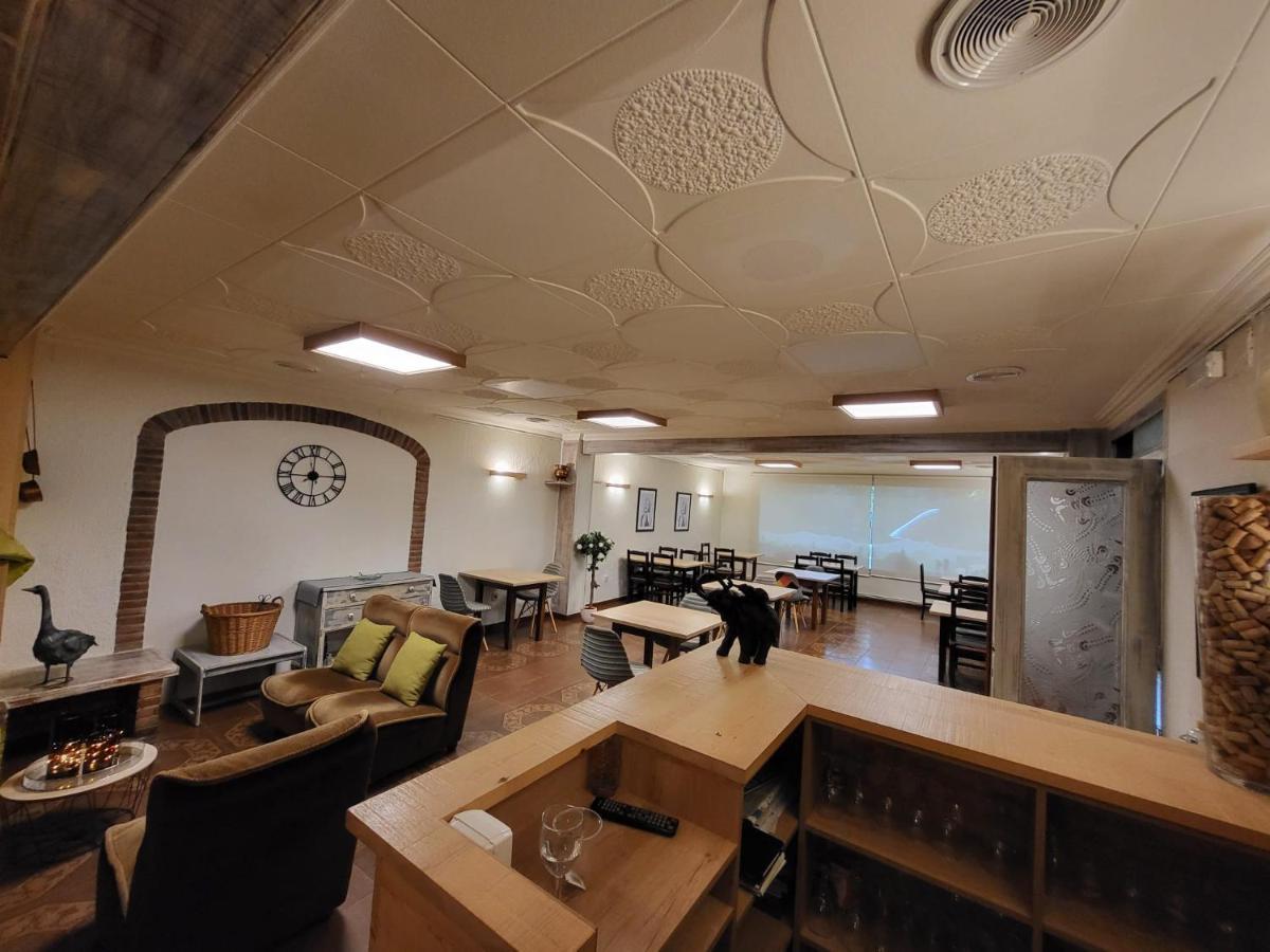 Hostal Torras ซานต์ ฮิลาริ ซาคาล์ม ภายนอก รูปภาพ